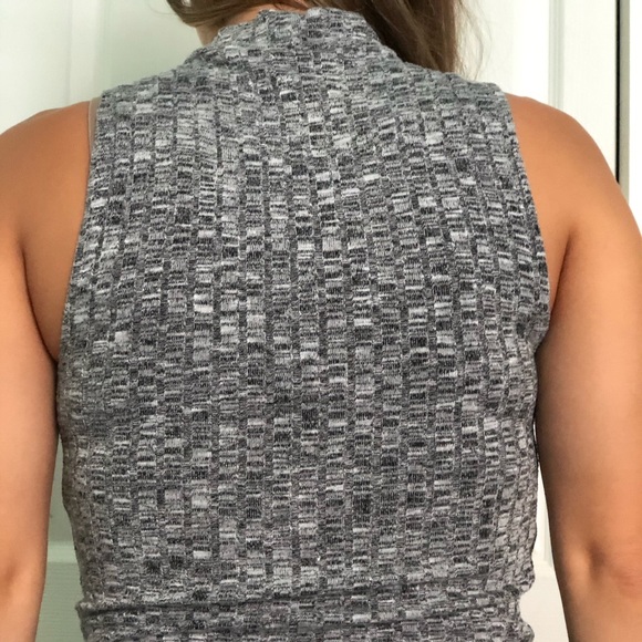 American Eagle Gray ribbed tank - Picture 3 of 3